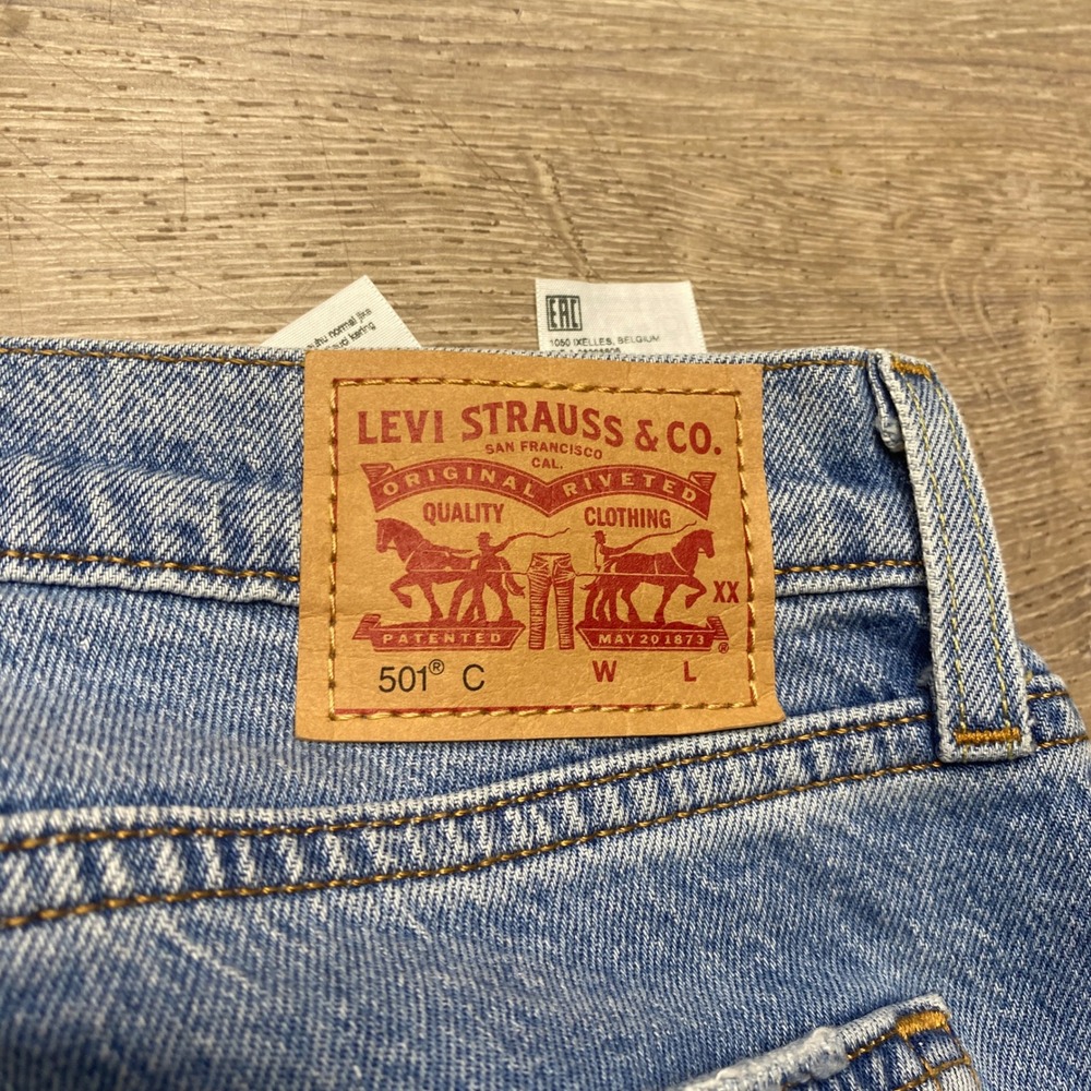 Levis 501 Curve Jeans Womens 29 Light Wash High Rise Straight Leg Denim Casual - Picture 5 of 10